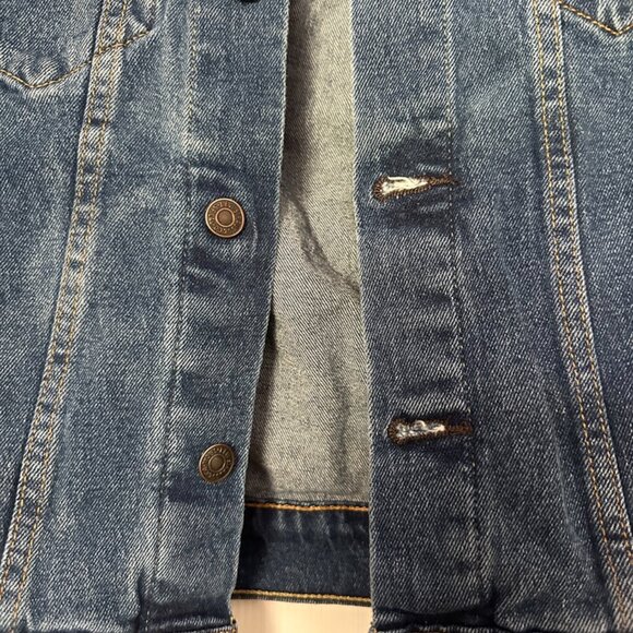Levi’s Jean Jacket - Picture 2 of 8